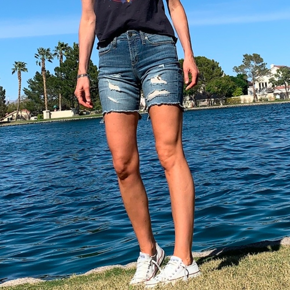 Universal thread Jean shorts